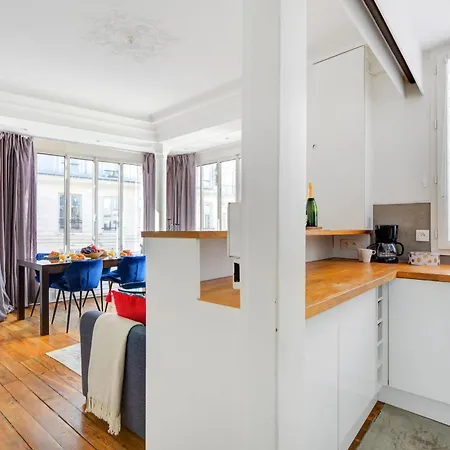Appartamento Bnbnova - 2br - Le Louvre & Saint Germain Parigi